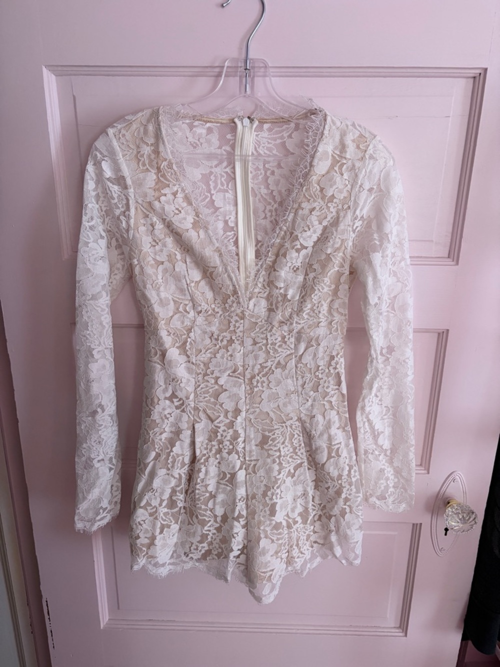 White lace mini romper v-neck long sleeve